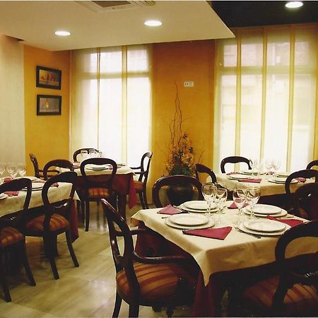 Hostal Torres San Leonardo de Yagüe Εξωτερικό φωτογραφία