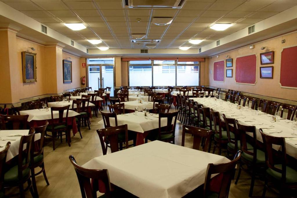 Hostal Torres San Leonardo de Yagüe Εξωτερικό φωτογραφία